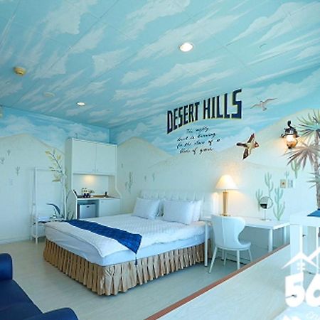 85 Eagle Hotel Kaohsiung Bagian luar foto
