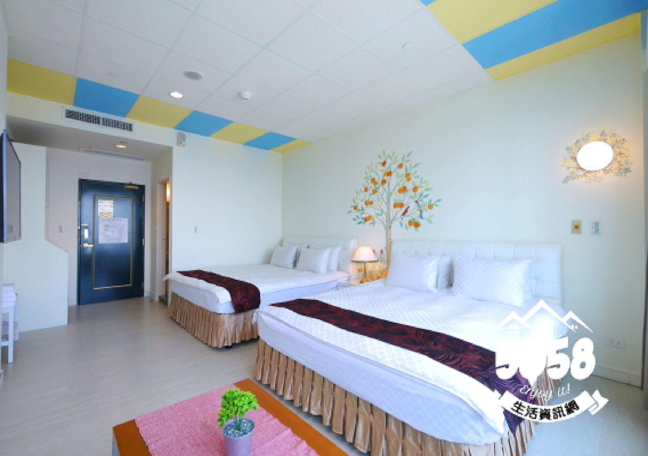 85 Eagle Hotel Kaohsiung Bagian luar foto