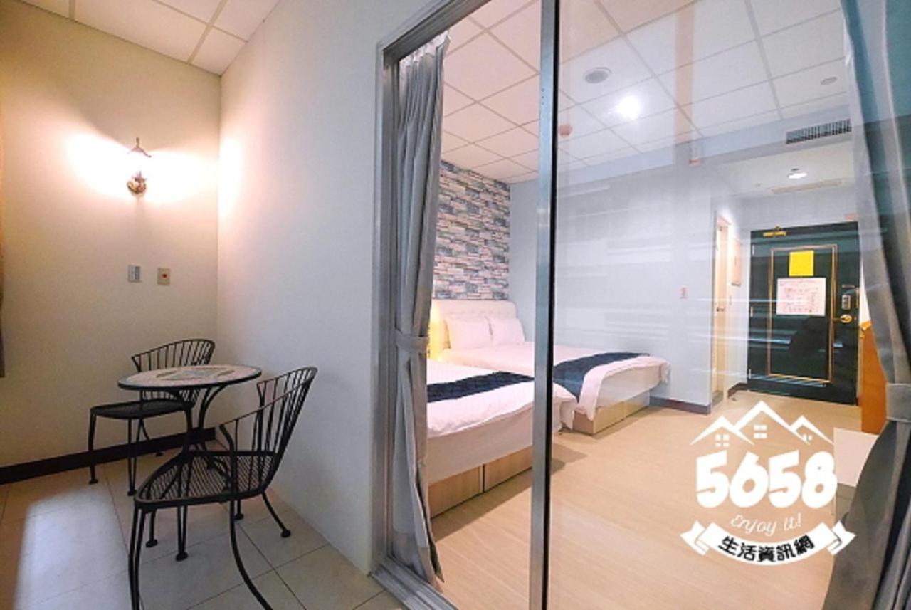 85 Eagle Hotel Kaohsiung Bagian luar foto