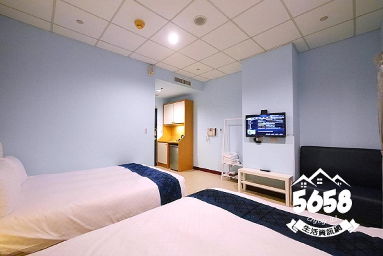 85 Eagle Hotel Kaohsiung Bagian luar foto