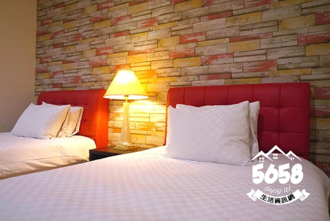 85 Eagle Hotel Kaohsiung Bagian luar foto