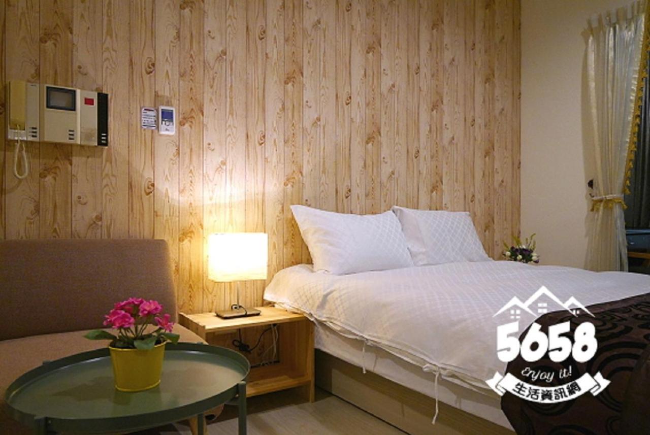 85 Eagle Hotel Kaohsiung Bagian luar foto