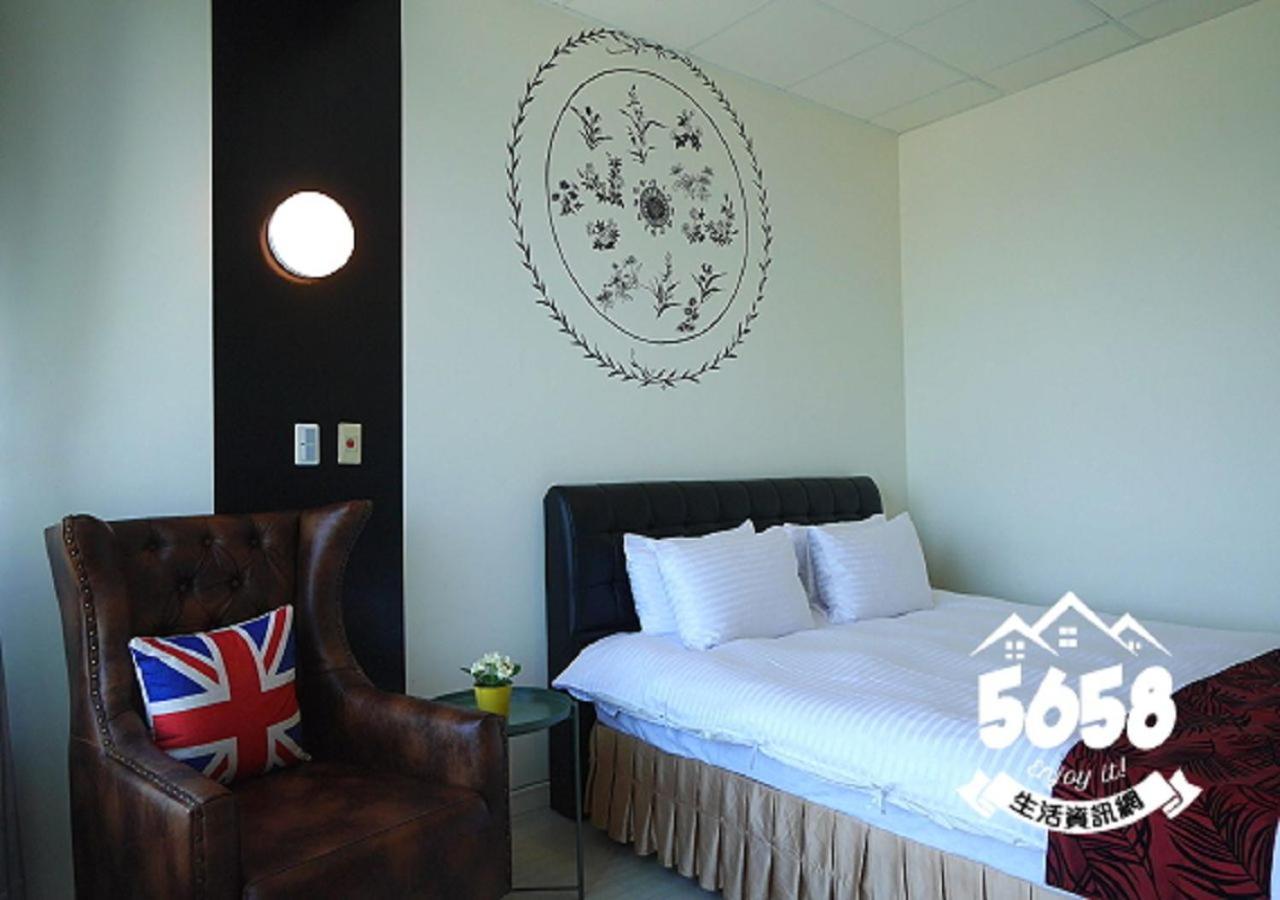 85 Eagle Hotel Kaohsiung Bagian luar foto