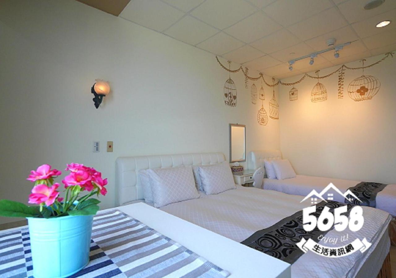 85 Eagle Hotel Kaohsiung Bagian luar foto
