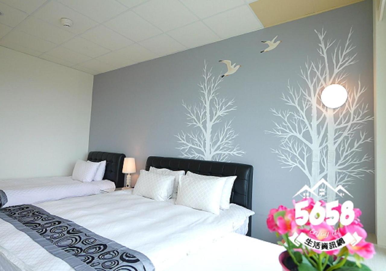 85 Eagle Hotel Kaohsiung Bagian luar foto