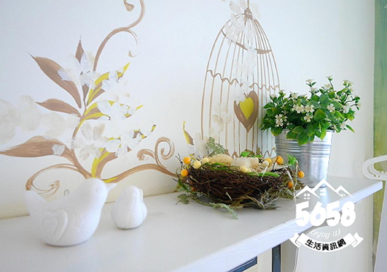 85 Eagle Hotel Kaohsiung Bagian luar foto